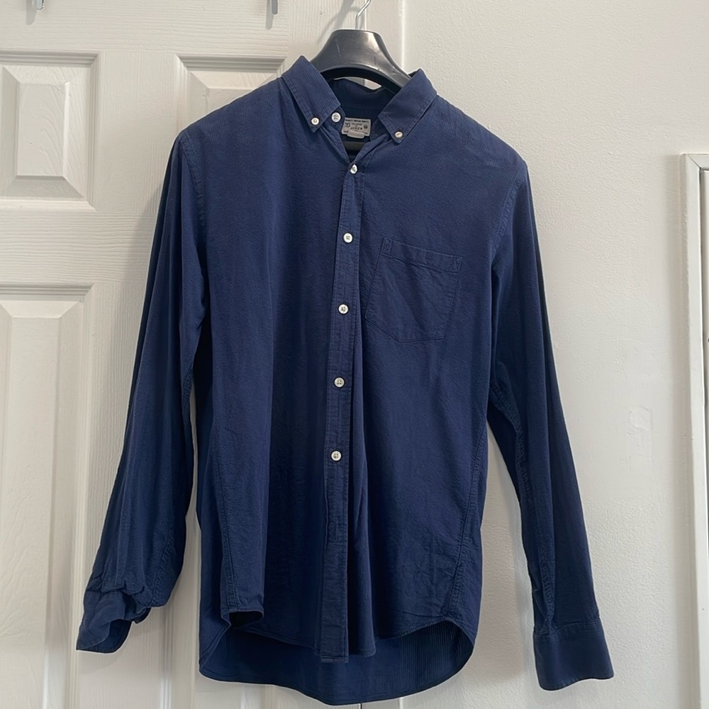 J. Crew Men’s button down Navy Size M